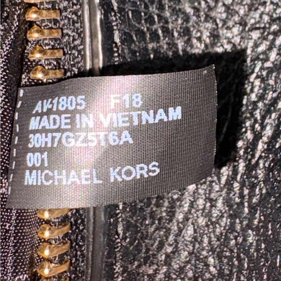 Michael Kors Mercer Gallery Medium Leather Satchel Tote Black Gold Lock Charm - Picture 13 of 16